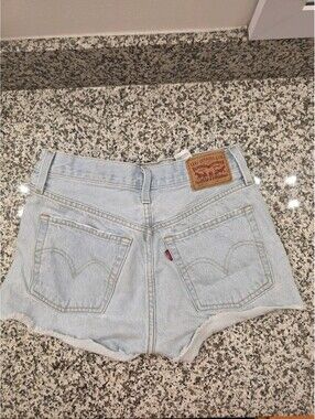 Levi's Women's Cut-Off Denim Jean Shorts Light Blue Size 25 Button Enclosure